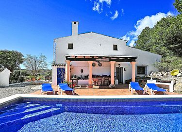 Vakantiehuis met zwembad - landelijk gelegen - 1