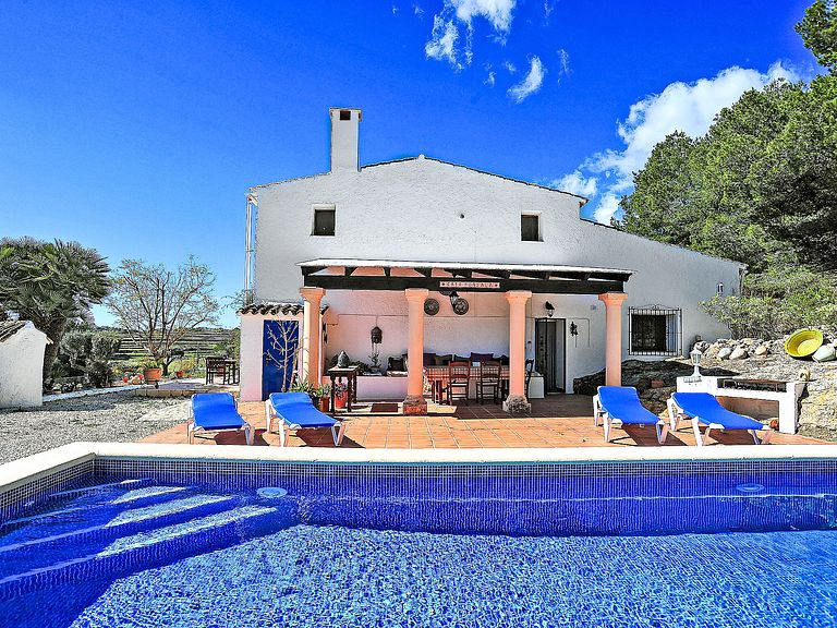 Vakantiehuis met zwembad - landelijk gelegen - 1