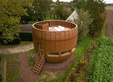 Unique accommodation with built-in jacuzzi - 22