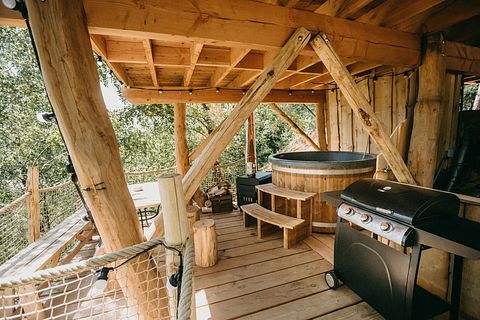 Unique forest cabin with hot tub - 3