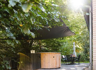 Villa in de natuur mét je eigen bubbelbad - 18