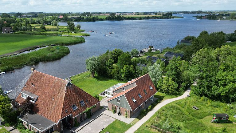 Geweldige groepsaccommodatie bij het water   - 1