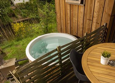 Maison familiale en bois avec jacuzzi - 3