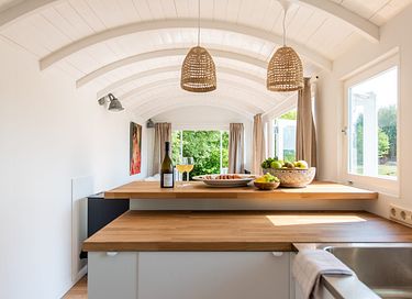 Prachtige pipowagen met veel privacy  - 6