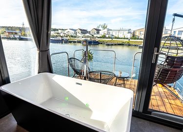 Romantisches Tiny House auf dem Wasser - 2