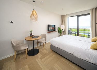 Beach studio overlooking the IJsselmeer - 6