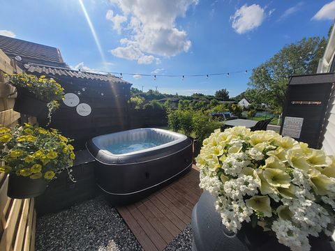 Logement de vacances avec jacuzzi au bord de l'eau - 2