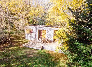 Nature Cabin with Private Hot Tub - 11