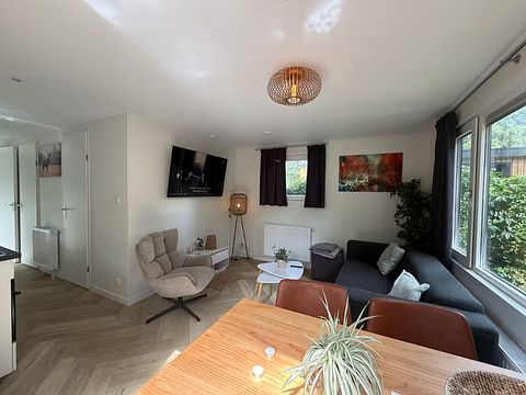 Chalet with spacious garden and jacuzzi - 5
