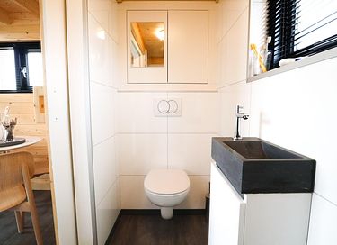 Tiny house in het bos op een vakantiepark - 11