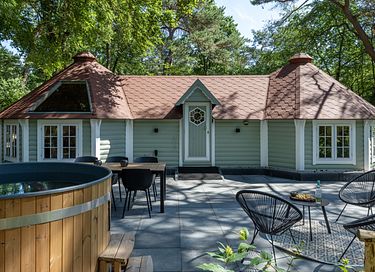 Wellness overnight stay with sauna and hot tub