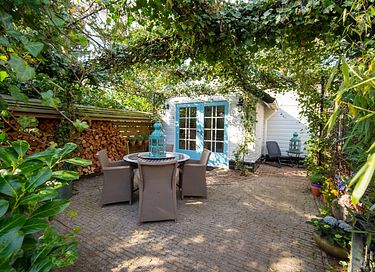 Nature cottage with private sauna in Laren - 14