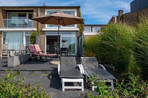 Waterfront vacation home in Zeeland - 2