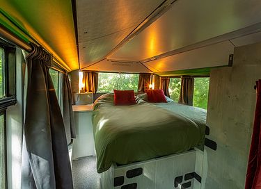 Uniek overnachten in een harmonica bus - 9