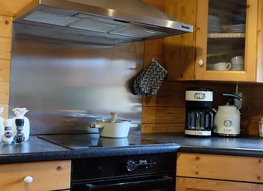 Maison dans la forêt en bois avec jardin spacieux - 14