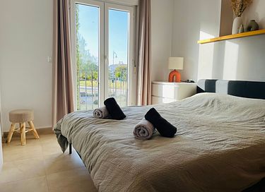 Beautiful apartment by the pool - 4