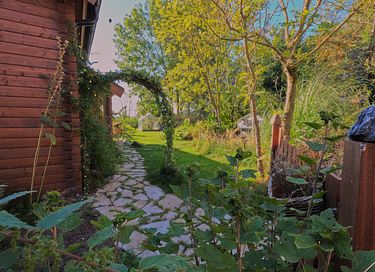 Attractive log cabin close to beach and sea - 14