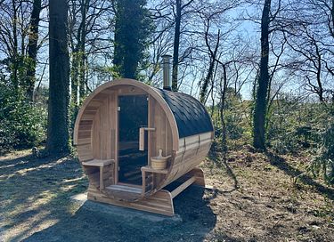 Forest cabin with barrel sauna - 2