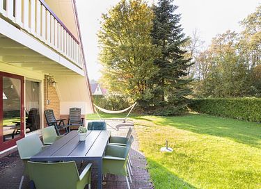 Maison avec grand jardin à l'orée des bois - 28