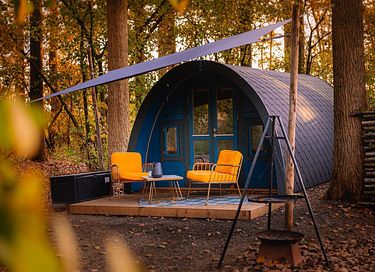 Pod au milieu de la forêt avec jacuzzi privé