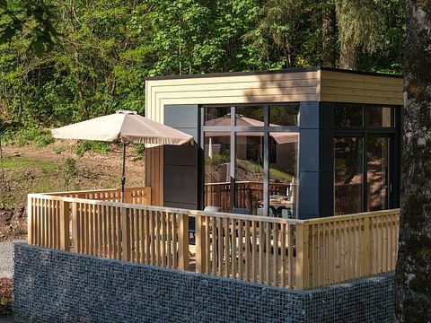 Stylish holiday home with hot tub - 3