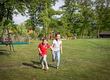 Luxe familielodge met hottub in Twente - 25