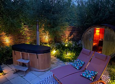 Maison enveloppante de bien-être avec sauna et bain à remous - 25