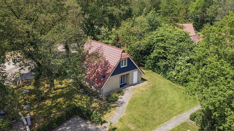 Vakantiehuis met grote tuin in Drenthe - 1