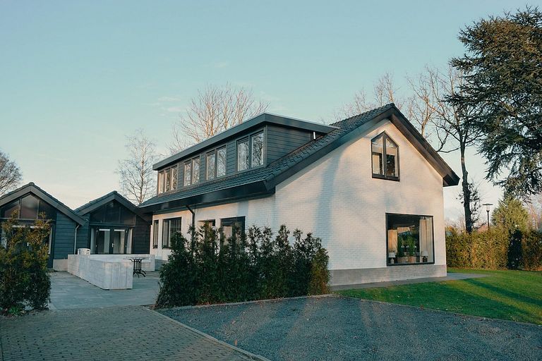 Nice group villa with two hotel lodges - 1
