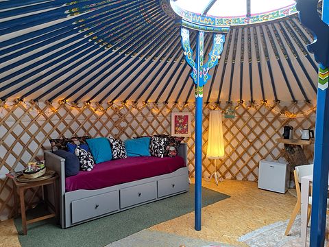 Belle yourte sur un mini camping confortable - 5