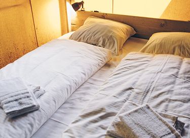 Ruime glamping lodge met eigen sanitair - 10