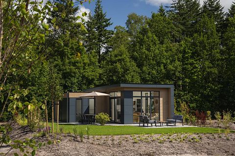 Chalet avec bain à remous dans un parc - 4