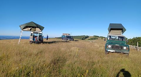 Abenteuer im Landrover mit Zelt auf dem Dach - 3