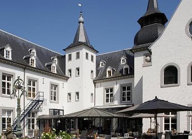 Staying the Night in an Old Castle Hotel - 19