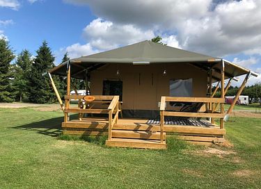 Grote safaritent op avontuurlijke camping - 1