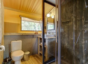 Nice glamping tent for 6 persons - 11