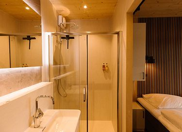 Luxuriöse Wellness Lodge mit Jacuzzi - 19