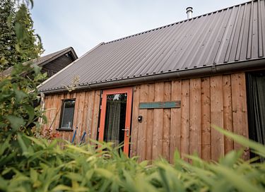 Lodge naturel dans une forêt nourricière - 2