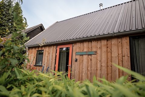 Lodge naturel dans une forêt nourricière - 2