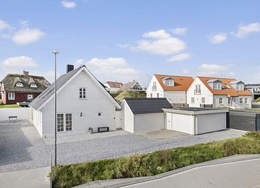 Ferieophold for 11 personer ved kysten - 11