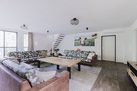 Geräumige Gruppenunterkunft mit überdachter Terrasse - 3