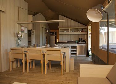 8-person safari tent on a nice campsite - 6