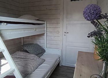 Vakantiehuis met uitzicht op een meer - 12