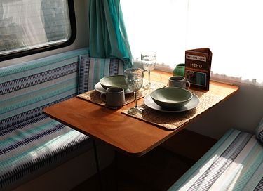 Overnacht in een retro caravan - 2