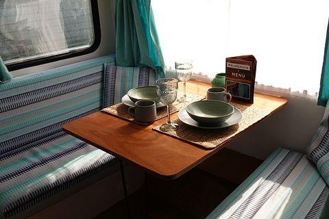 Overnacht in een retro caravan - 2