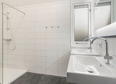 Waterfront holiday home with sauna - 14