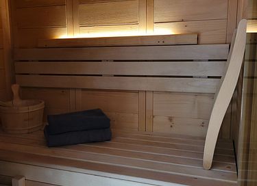 Luxuriöses Waldhaus mit Wellness - 23