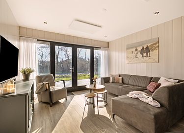 Modern house with bath close to the sea - 6