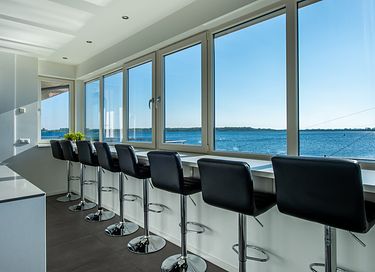 Vakantiewonin met sauna en zicht op het water - 12