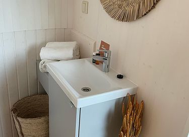 Tiny house with hot tub and a beautiful view - 11